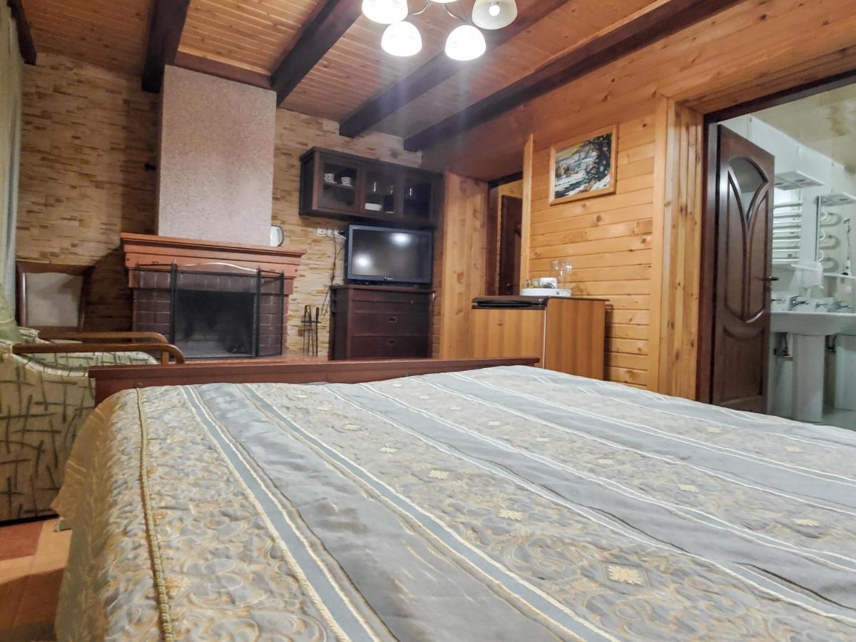 Elf-Cottage Tur'ya Paseka Ngoại thất bức ảnh