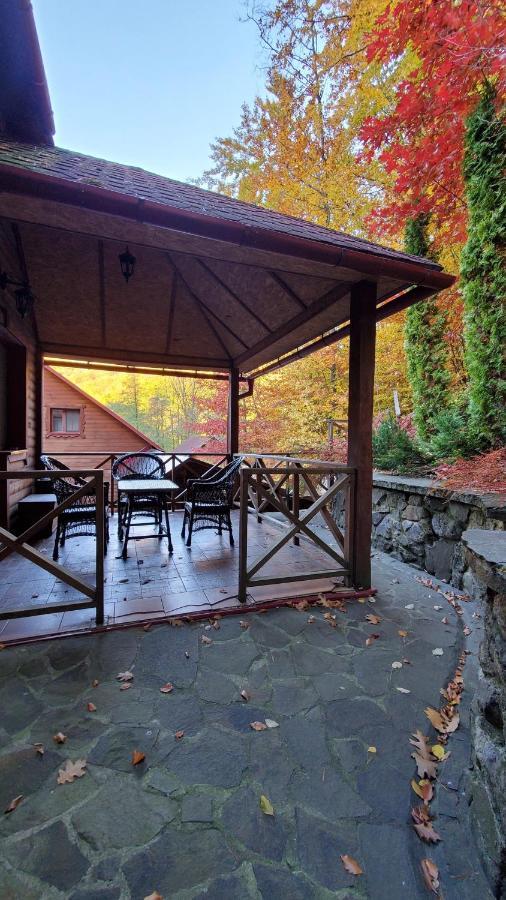 Elf-Cottage Tur'ya Paseka Ngoại thất bức ảnh