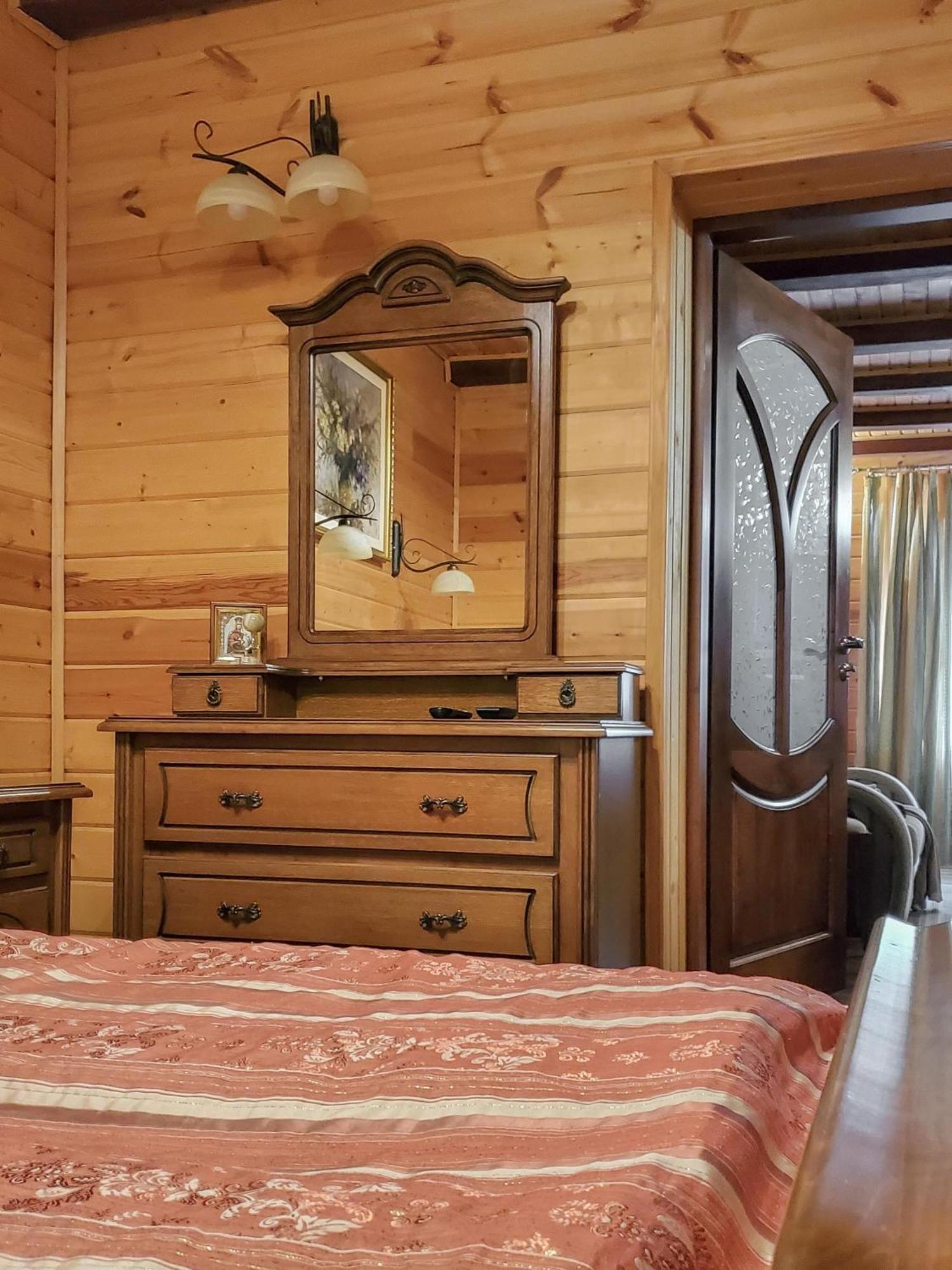 Elf-Cottage Tur'ya Paseka Ngoại thất bức ảnh