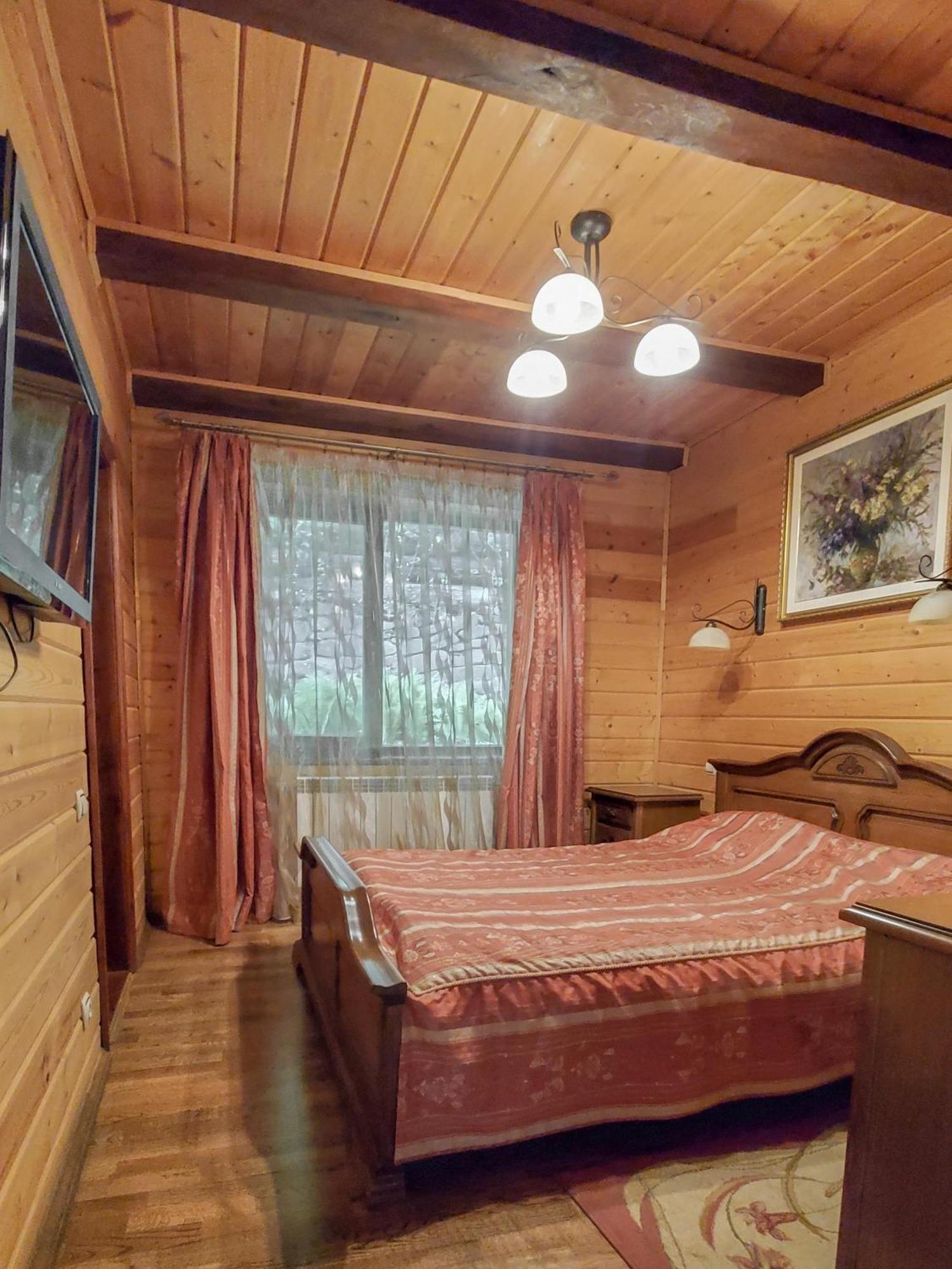 Elf-Cottage Tur'ya Paseka Ngoại thất bức ảnh