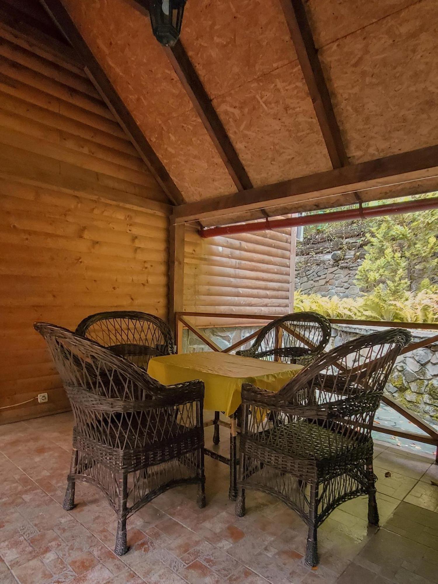 Elf-Cottage Tur'ya Paseka Ngoại thất bức ảnh