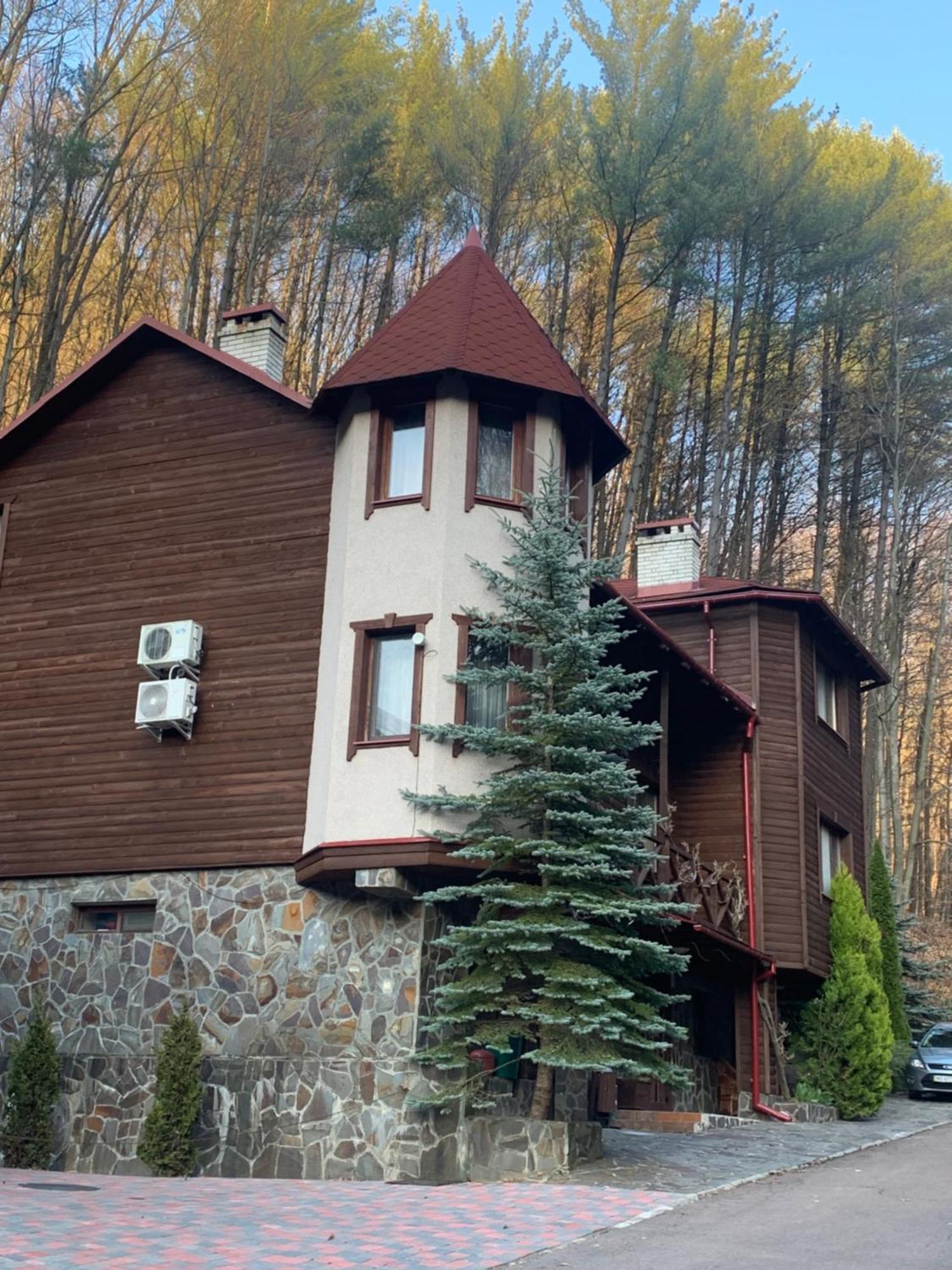 Elf-Cottage Tur'ya Paseka Ngoại thất bức ảnh