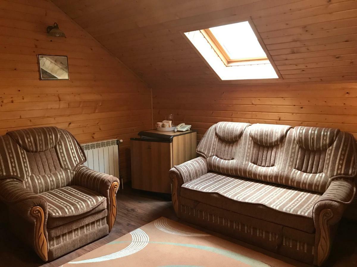 Elf-Cottage Tur'ya Paseka Ngoại thất bức ảnh