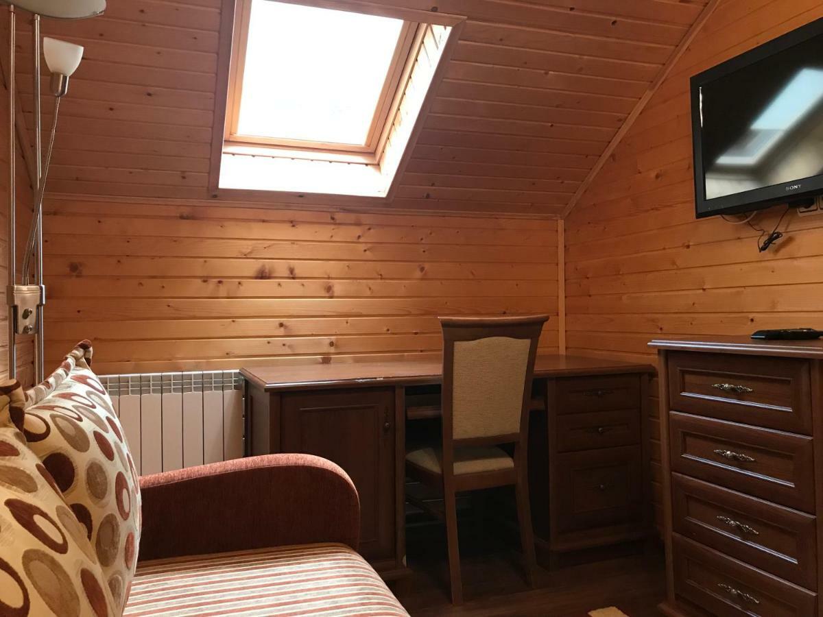 Elf-Cottage Tur'ya Paseka Ngoại thất bức ảnh