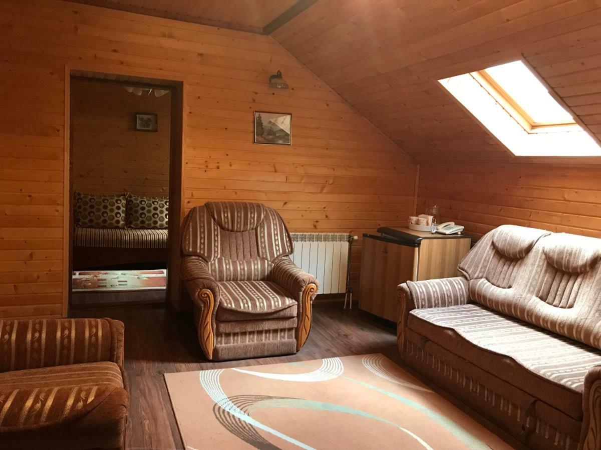 Elf-Cottage Tur'ya Paseka Ngoại thất bức ảnh