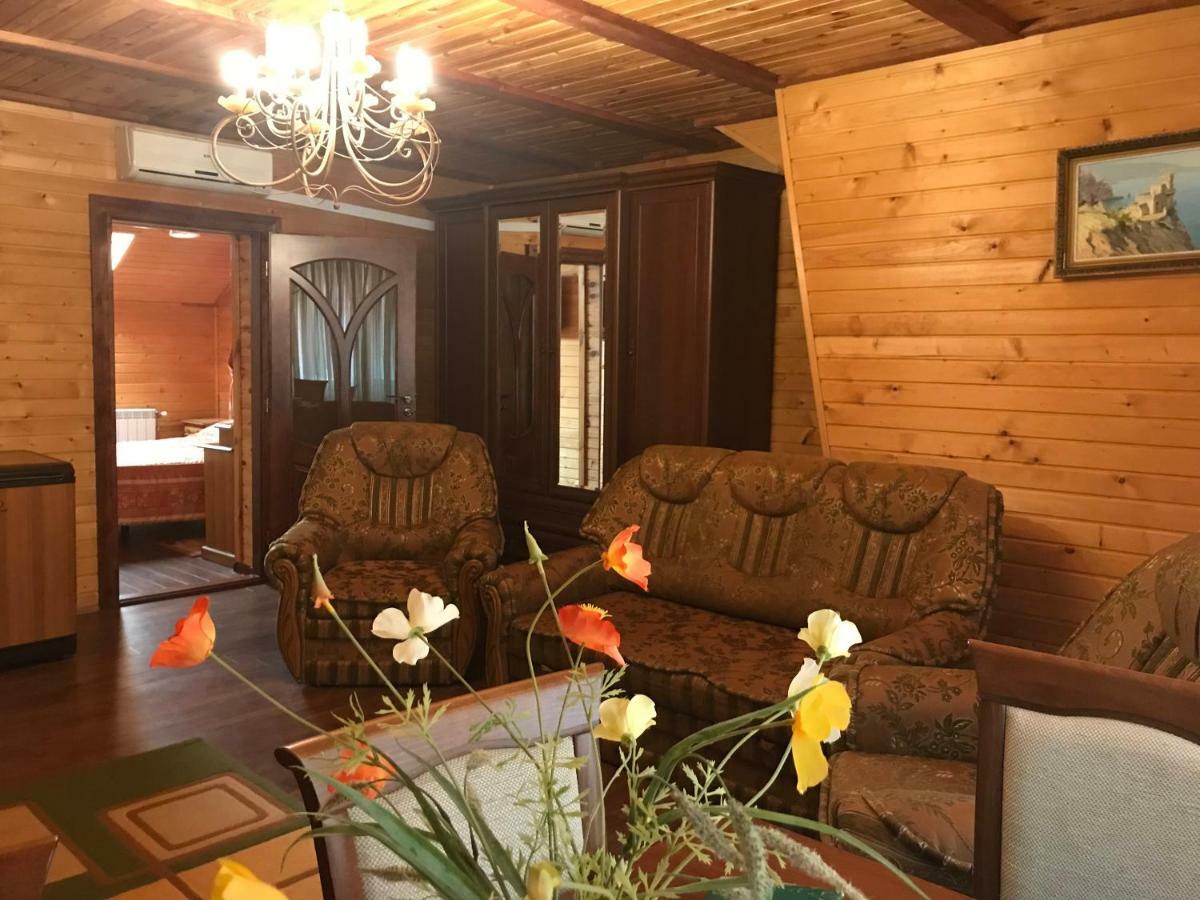 Elf-Cottage Tur'ya Paseka Ngoại thất bức ảnh