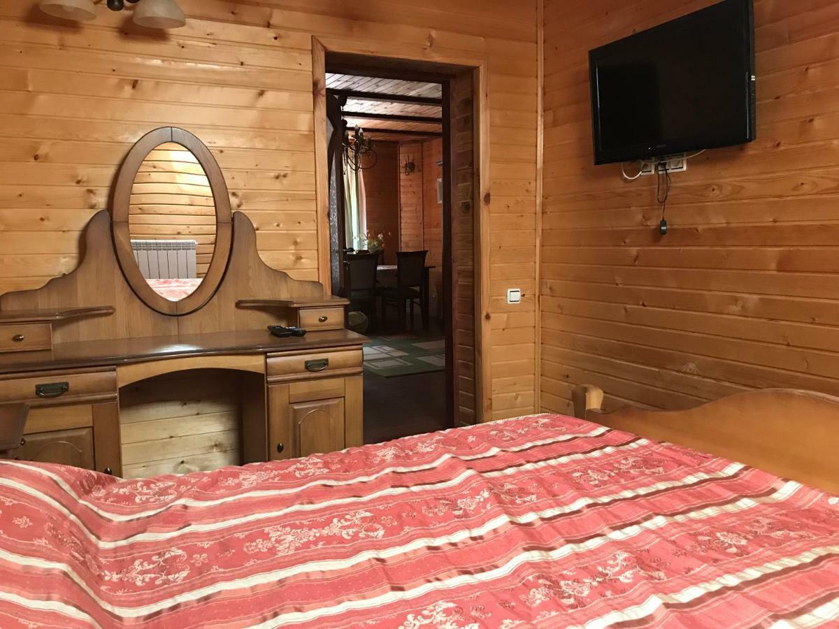 Elf-Cottage Tur'ya Paseka Ngoại thất bức ảnh